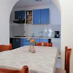 Pet Friendly Licul
